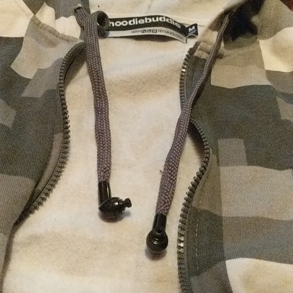 Sweater - Picture 3 of 4